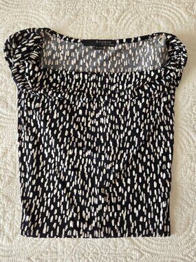 Liz Clairborne Black & White Blouse (22" PTP)